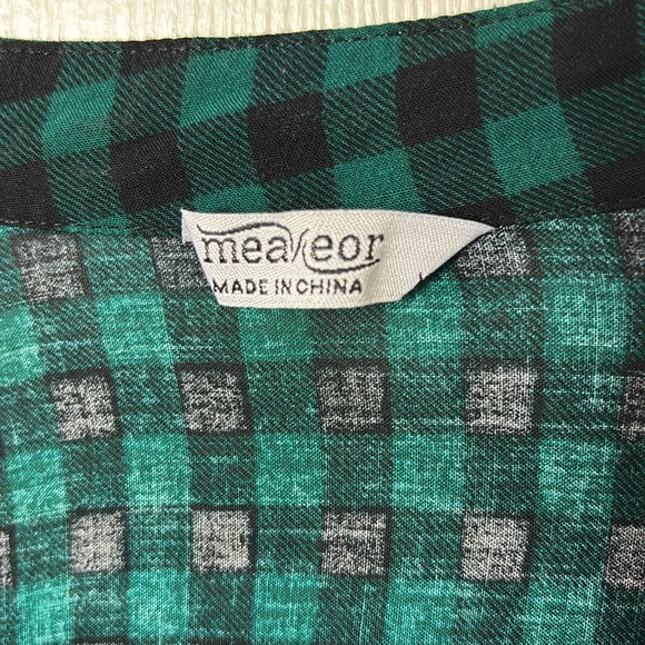 MEAKEOR lightweight flowy Green Checkered Womens vneck blouse sleeve tab size XL - Picture 12 of 12